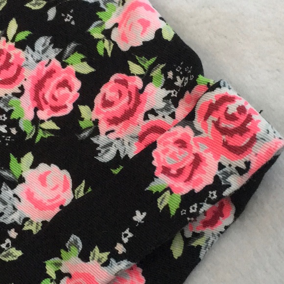 H&M Shorts - Picture 7 of 9